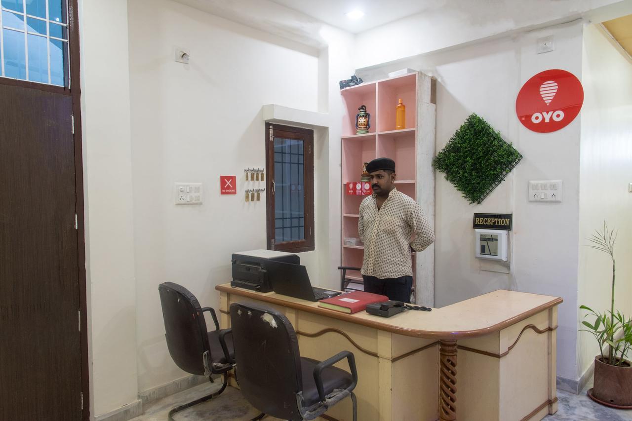 Oyo 11743 Hotel Shree Krishna Udaipur Exterior foto