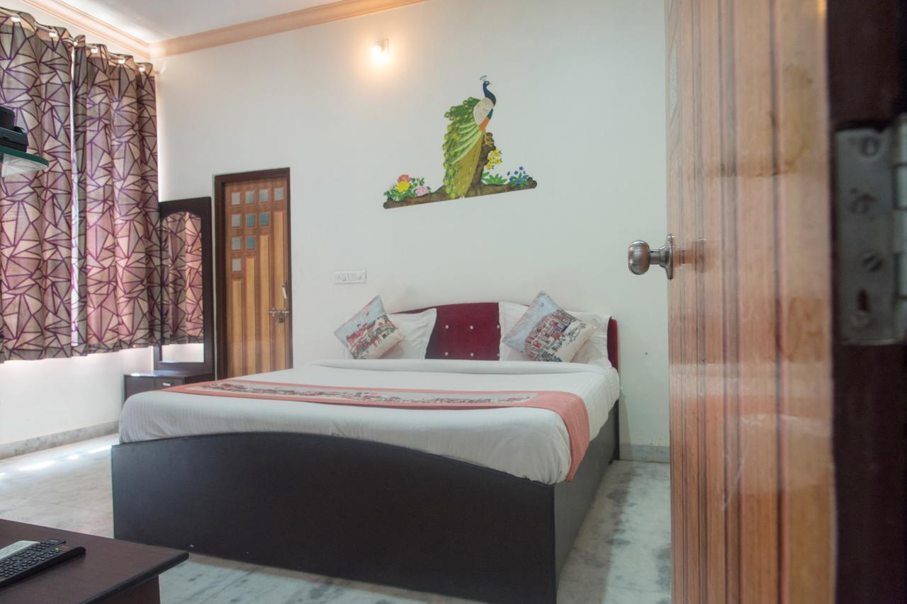 Oyo 11743 Hotel Shree Krishna Udaipur Exterior foto