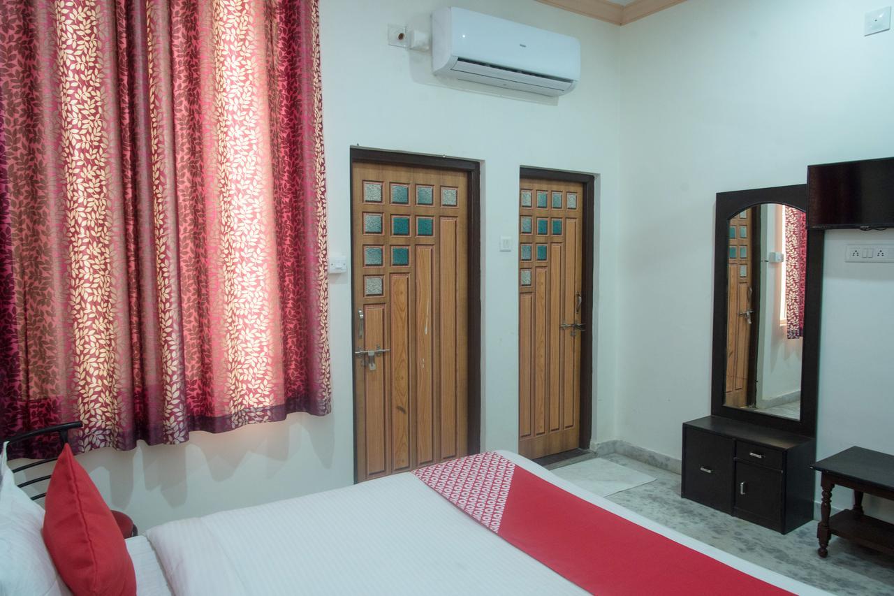 Oyo 11743 Hotel Shree Krishna Udaipur Exterior foto