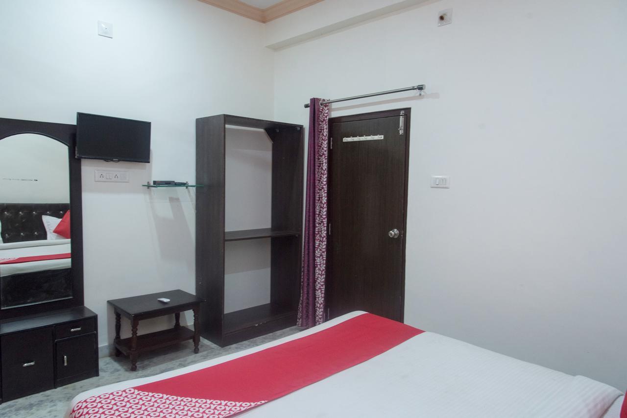 Oyo 11743 Hotel Shree Krishna Udaipur Exterior foto